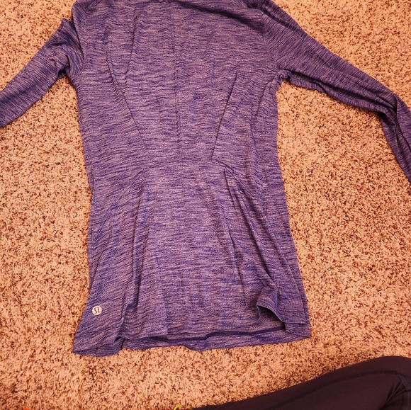 Lululemon top - Picture 3 of 4